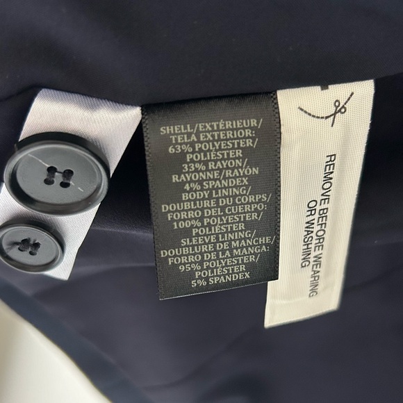 Navy Ann Taylor suit jacket with a hint of stretch, size 12 - Picture 2 of 5